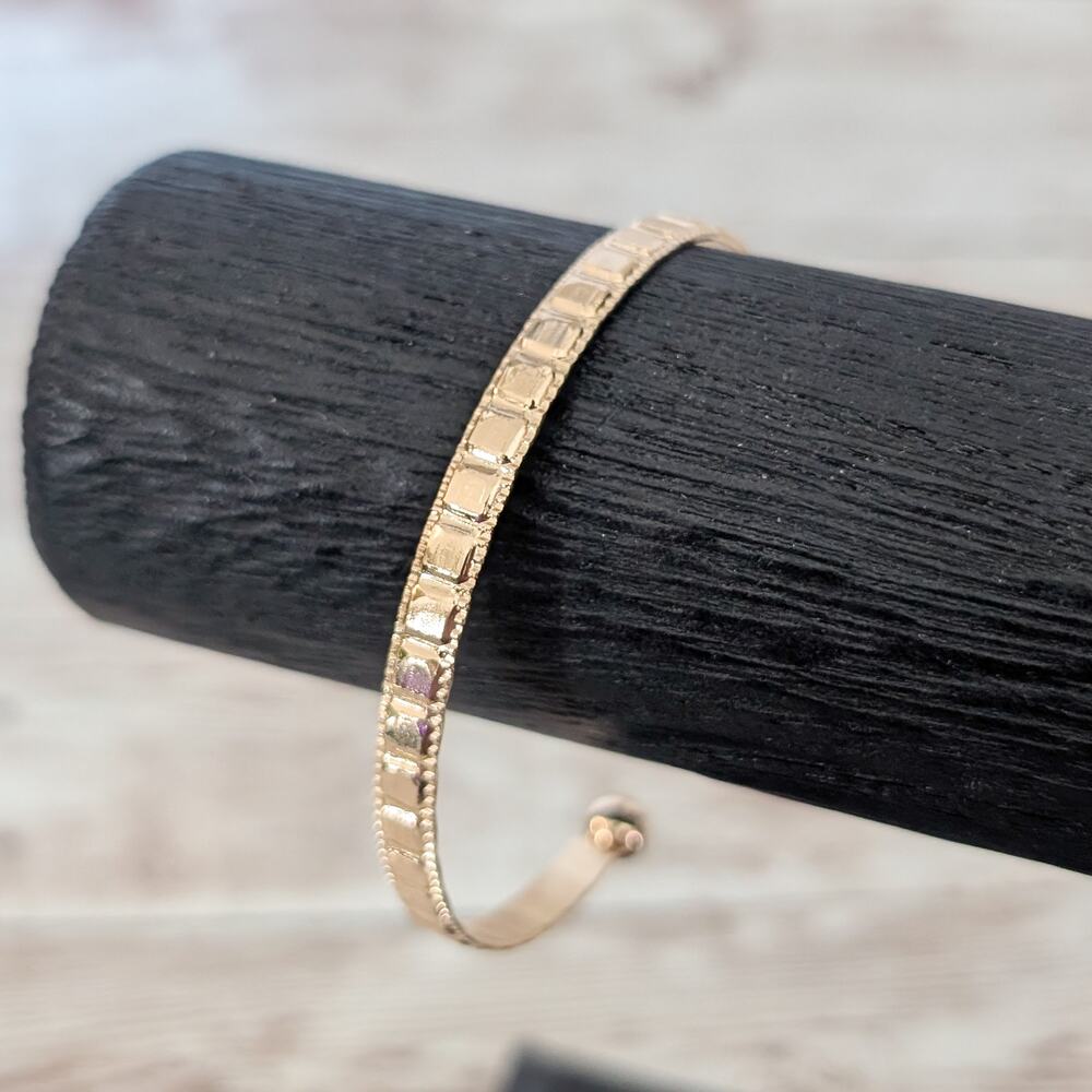 Gold Tone Patterned Bracelet - Dainty
